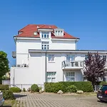 Haus Am Park 33 *