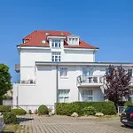 Haus Am Park 33 *