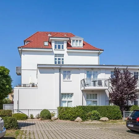 Haus Am Park 33 *
